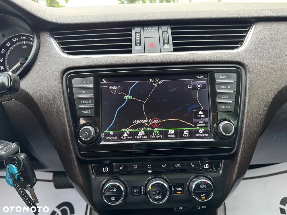 Skoda Octavia Scout 2.0 TDI 4x4 DSG - 35