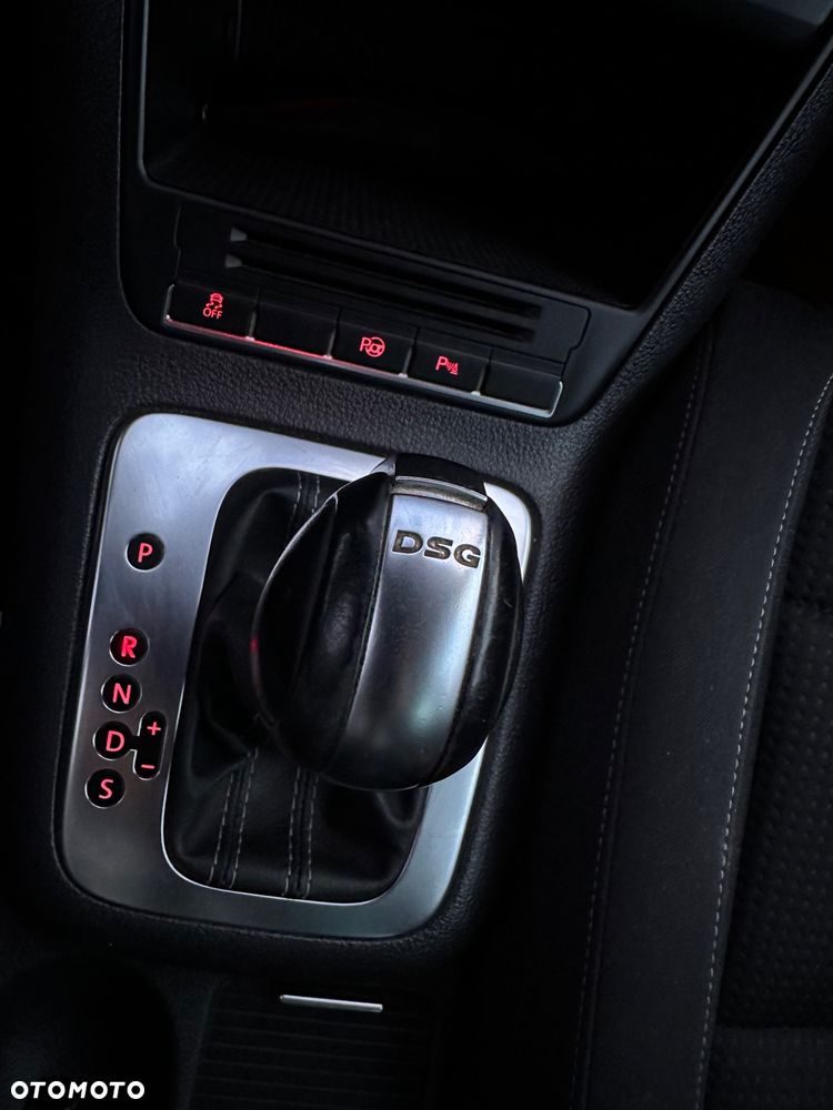 Volkswagen Golf Plus 1.6 TDI DPF DSG Team - 32