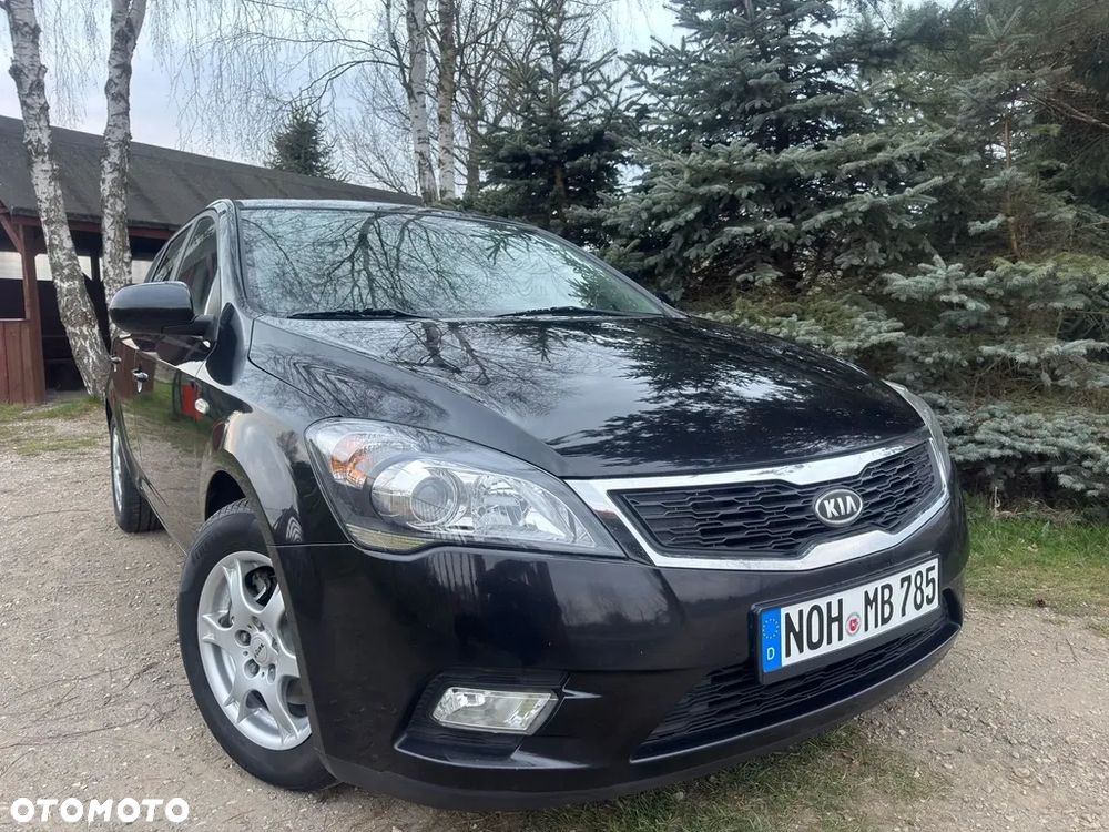 Kia Ceed 1.4 CVVT Dream-Team Edition - 25