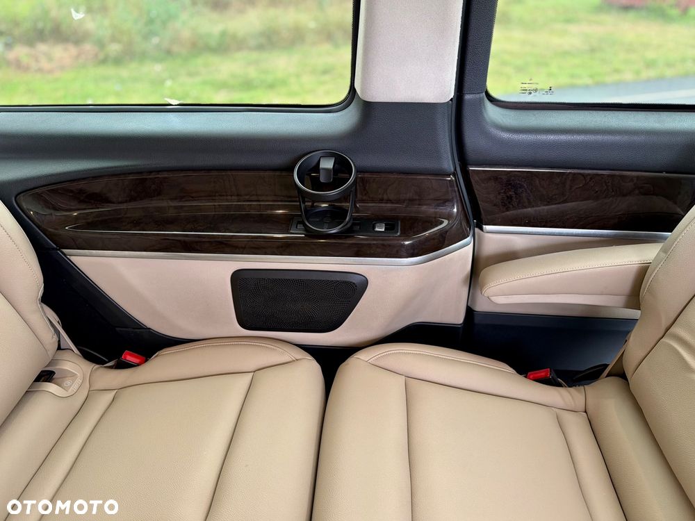 Mercedes-Benz Klasa V 300 d lang 9G-TRONIC Exclusive Edition - 35