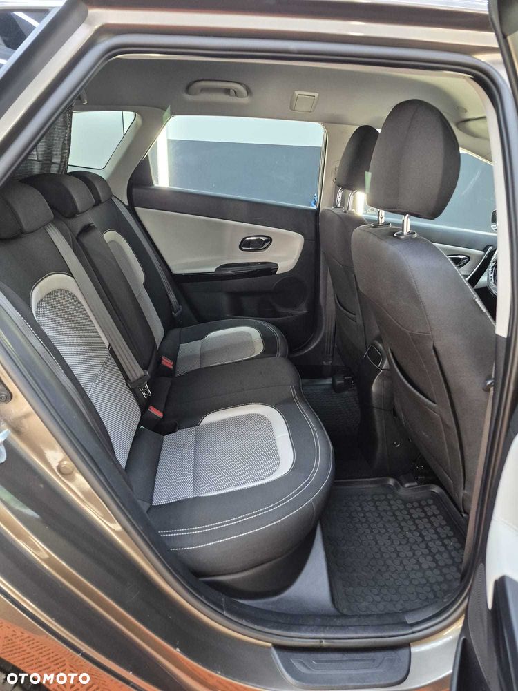 Kia Ceed - 5