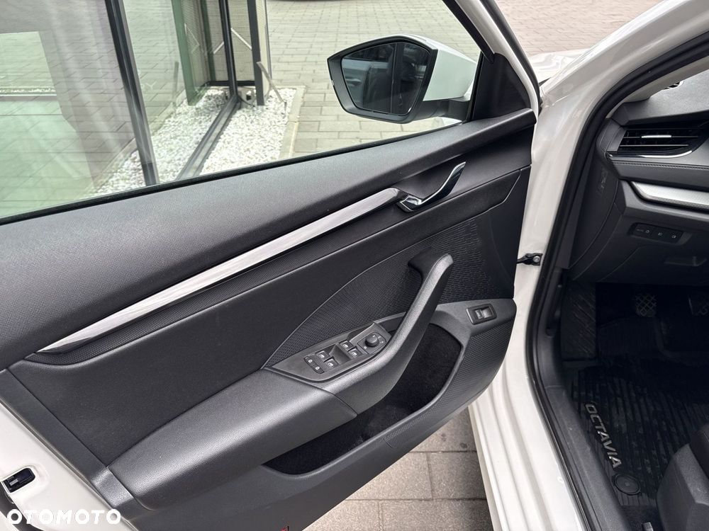 Skoda Octavia 1.5 TSI ACT Ambition - 10
