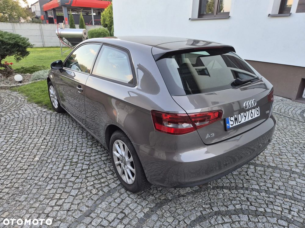 Audi A3 1.6 TDI Attraction - 8