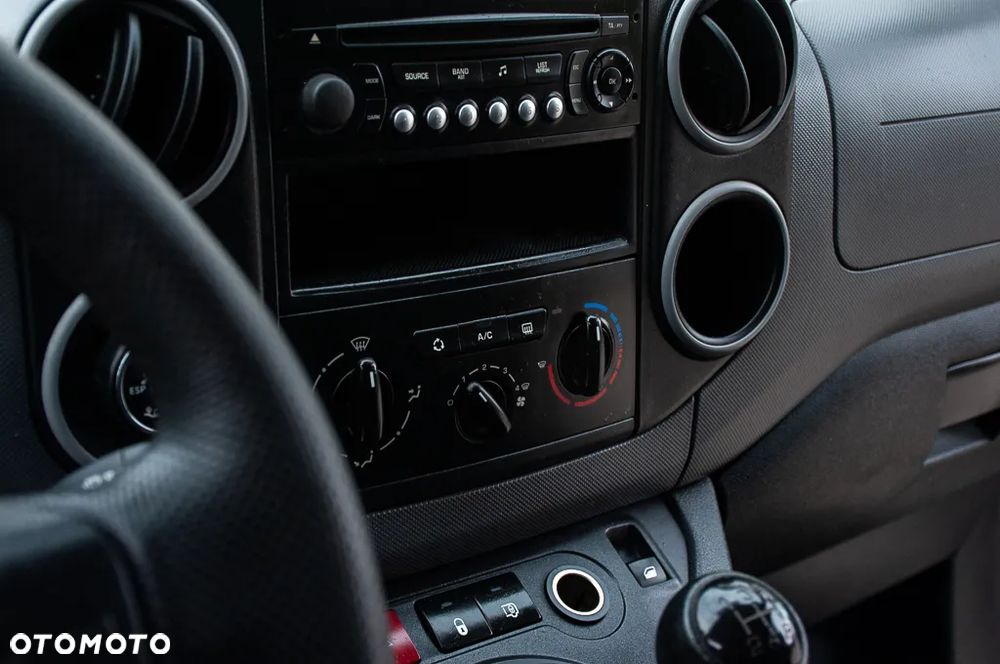 Peugeot PARTNER - 30