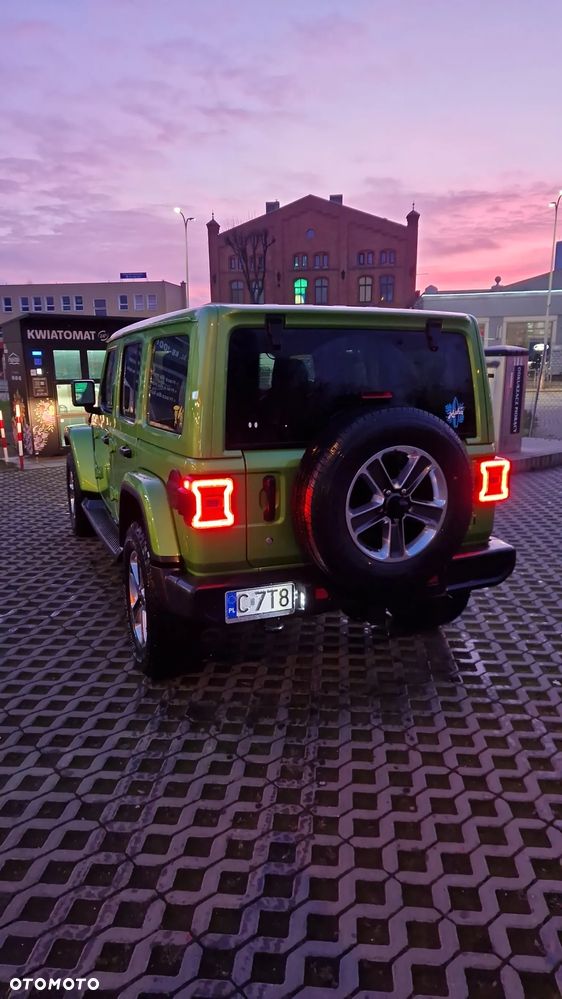 Jeep Wrangler 3.6 Unlim Sahara - 36