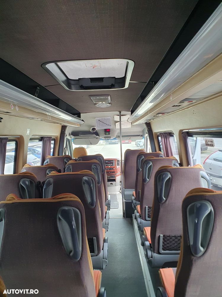 Mercedes-Benz Sprinter - 9