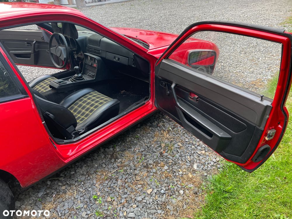 Porsche 924 - 9