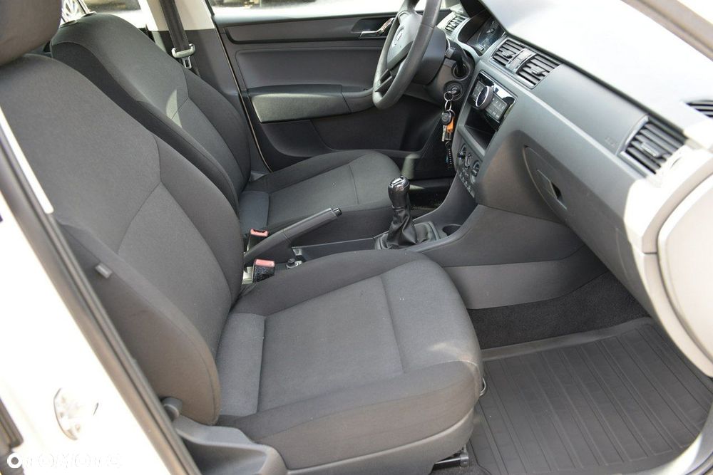 Skoda RAPID 1.2 TSI Drive - 12