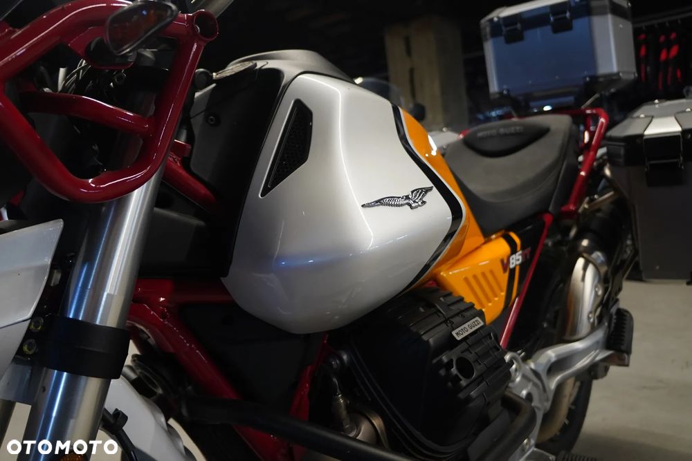 Moto Guzzi V85 - 3