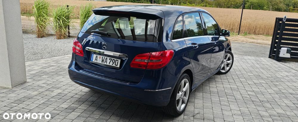 Mercedes-Benz Klasa B 180 (BlueEFFICIENCY) - 22