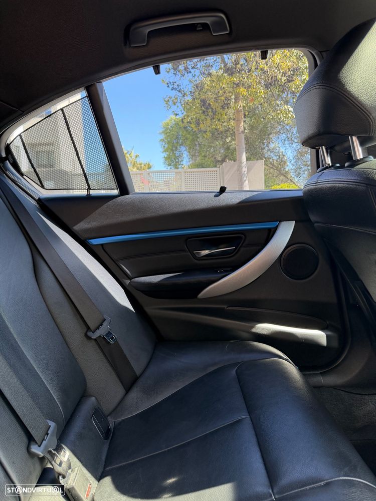 BMW 320 d Pack M Auto - 7