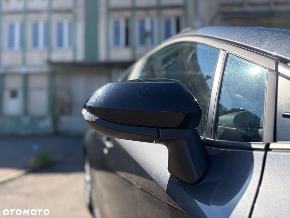 Toyota Corolla 1.8 Hybrid Comfort - 14