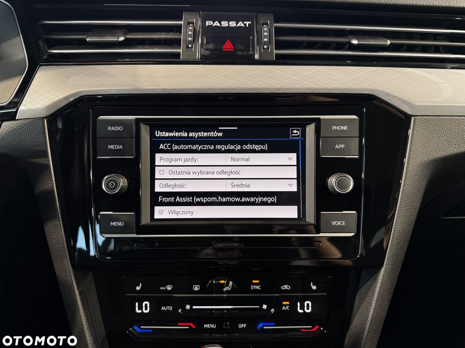 Volkswagen Passat - 26