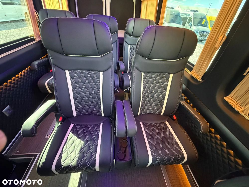 Mercedes-Benz Sprinter 317 - 23