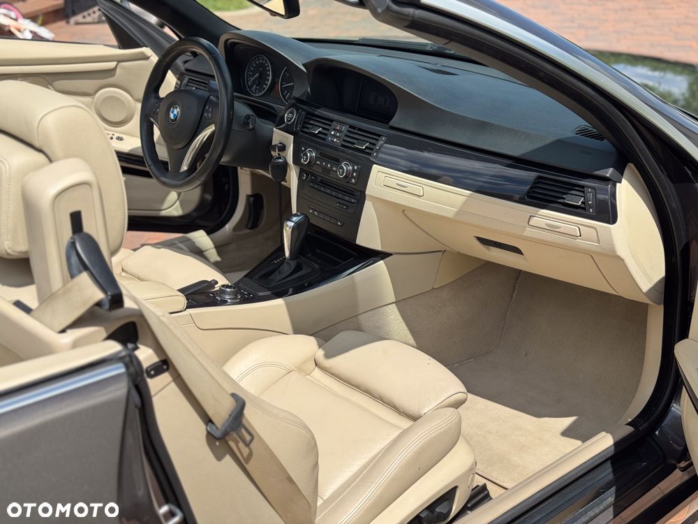 BMW Seria 3 320i Cabrio - 9