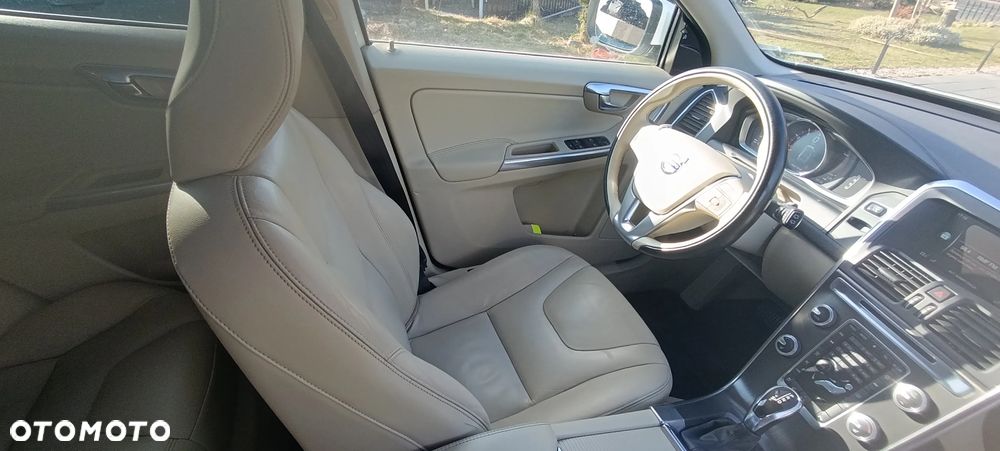 Volvo XC 60 T6 AWD Edition Pro - 25