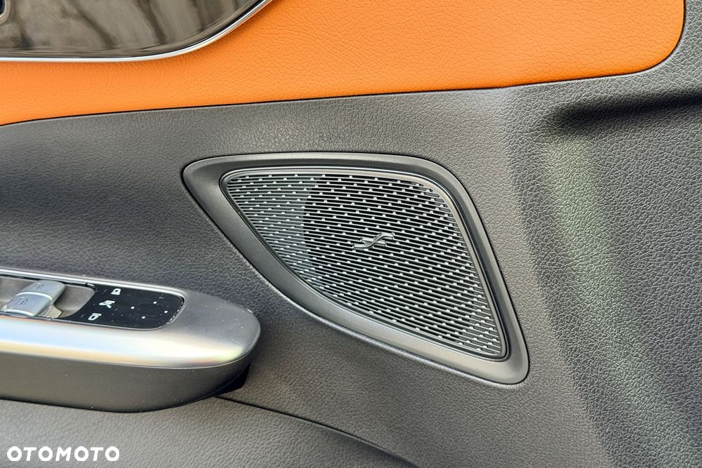 Mercedes-Benz Klasa C ver-200-d-mhev-amg - 14