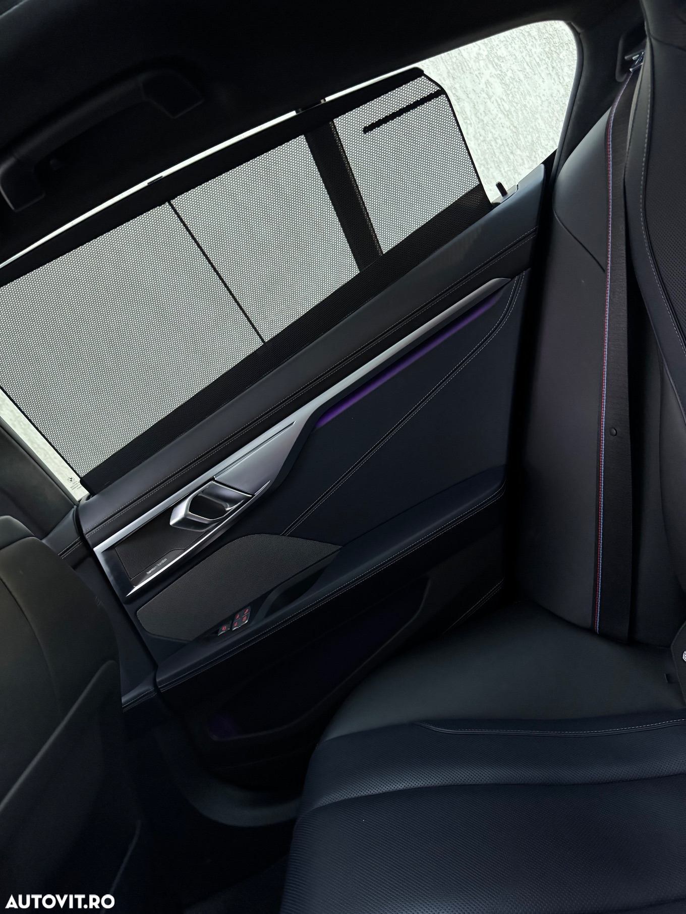 BMW Seria 8 - 20