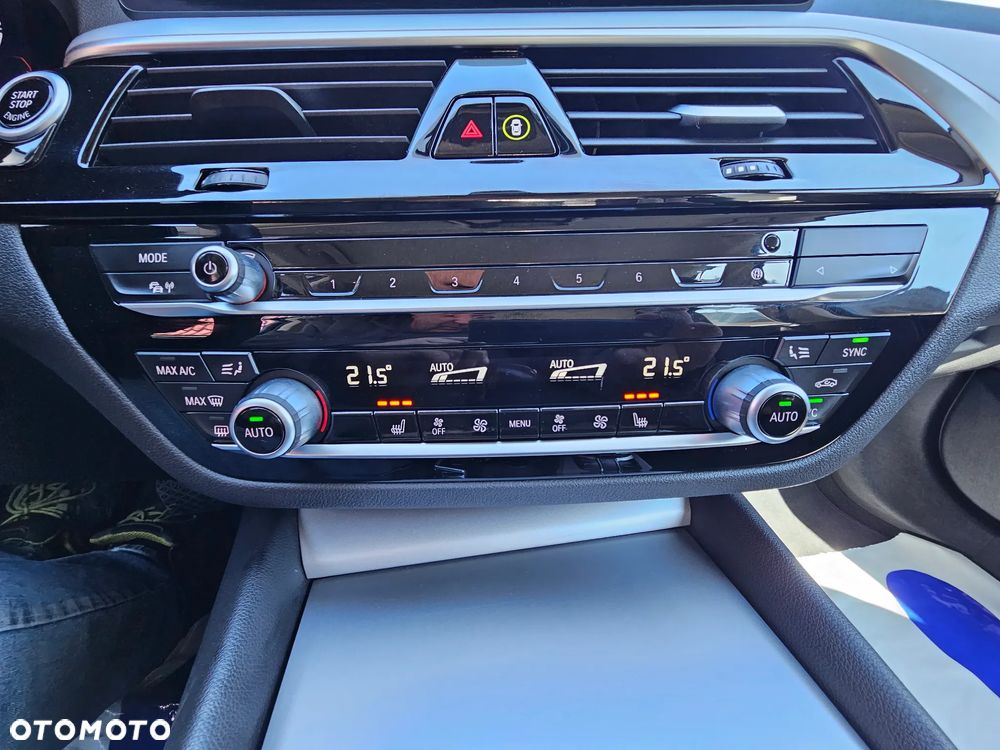 BMW Seria 5 520d Sport - 26