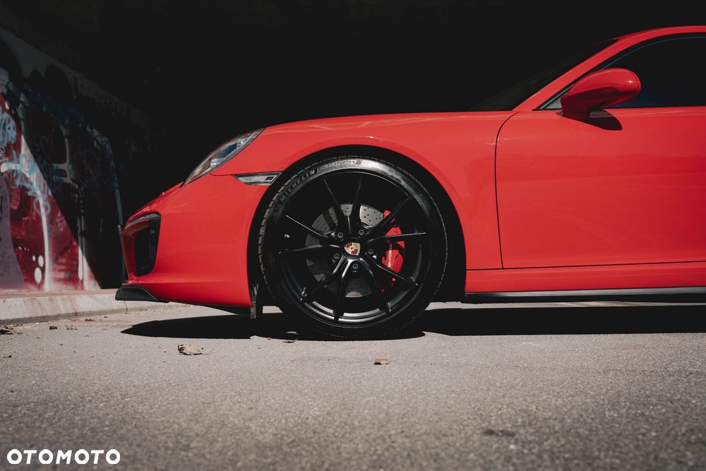 Porsche 911 Carrera 4S PDK - 13
