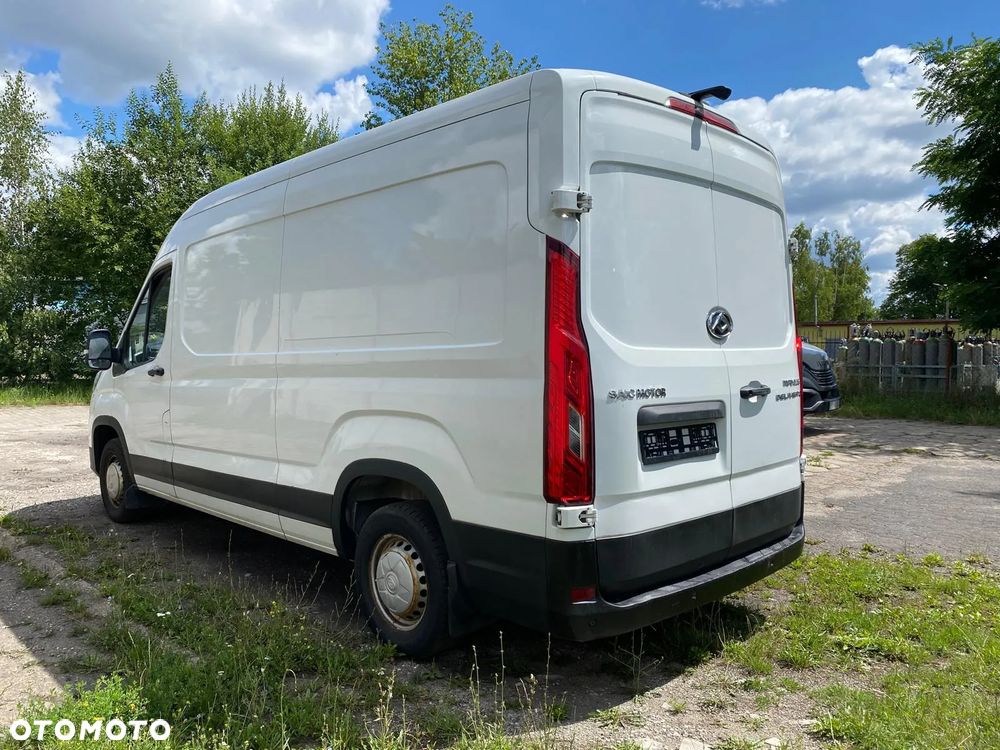 Maxus Deliver 9 - 21