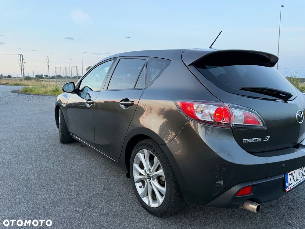 Mazda 3 1.6 Exclusive + - 5