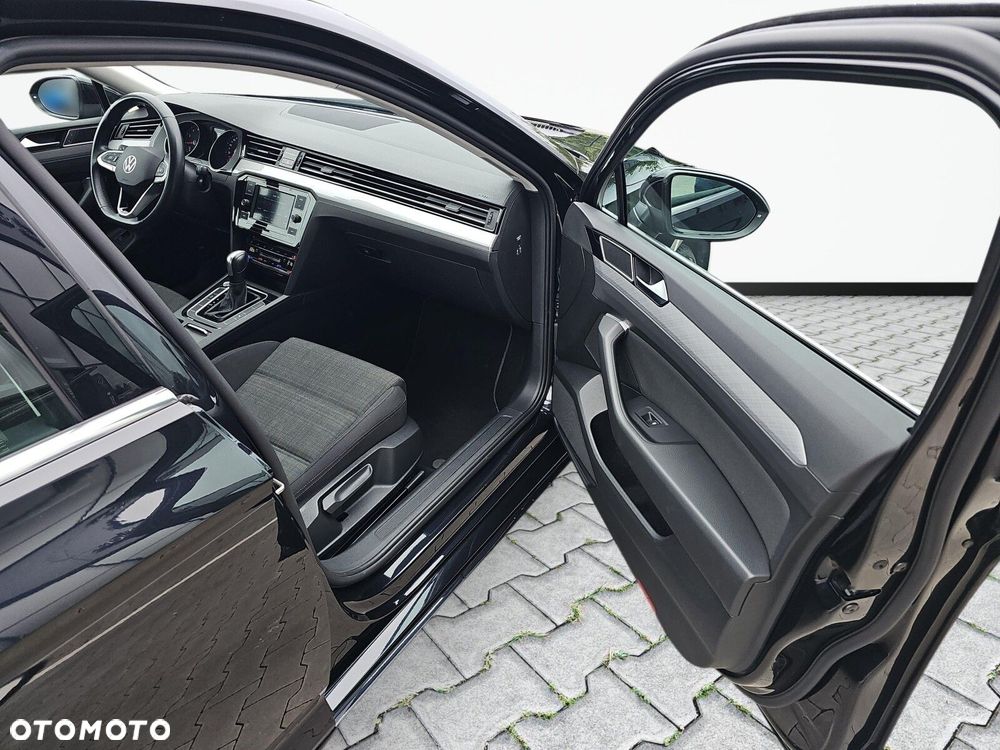 Volkswagen Passat - 34