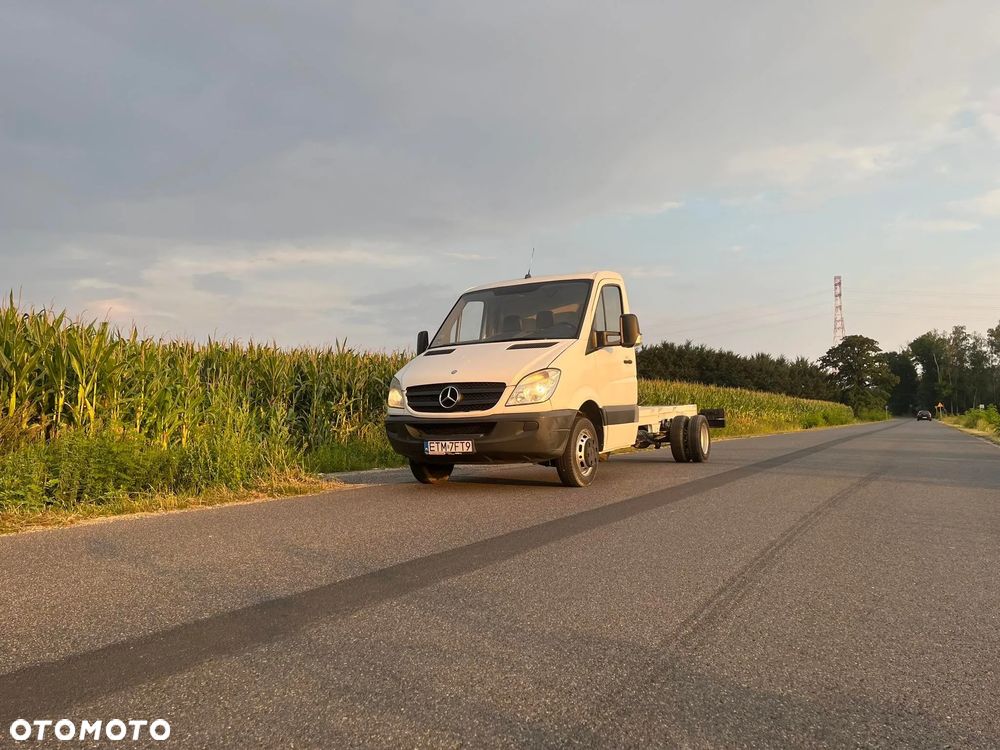 Mercedes-Benz Sprinter - 2