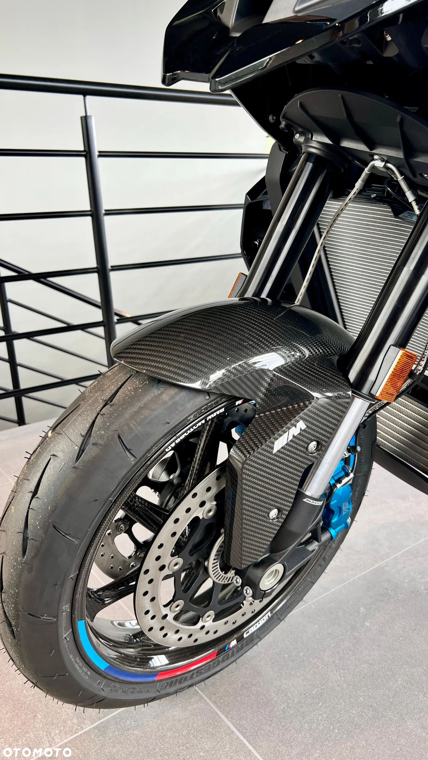 BMW XR - 17