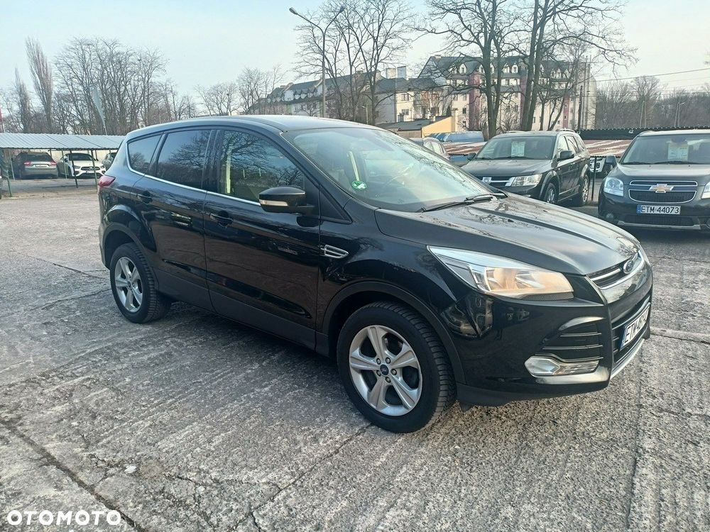 Ford Kuga 1.6 EcoBoost 2x4 Titanium - 12
