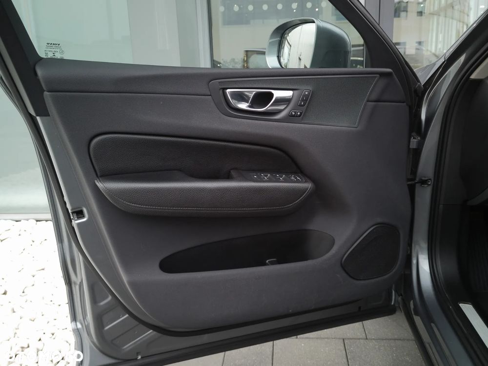 Volvo XC 60 T4 Inscription - 9