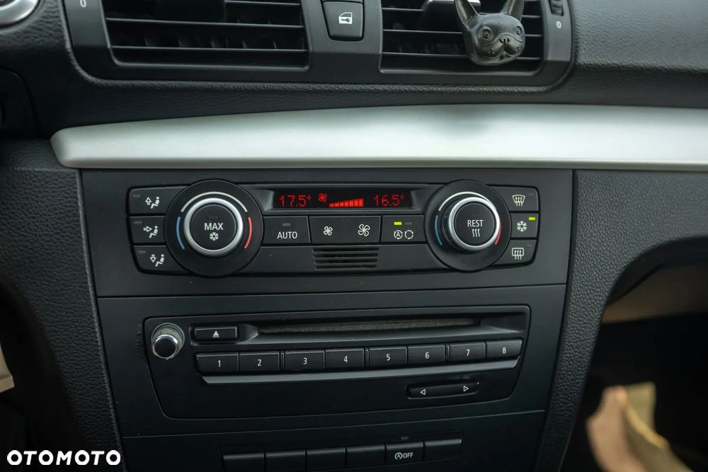 BMW Seria 1 118d - 22