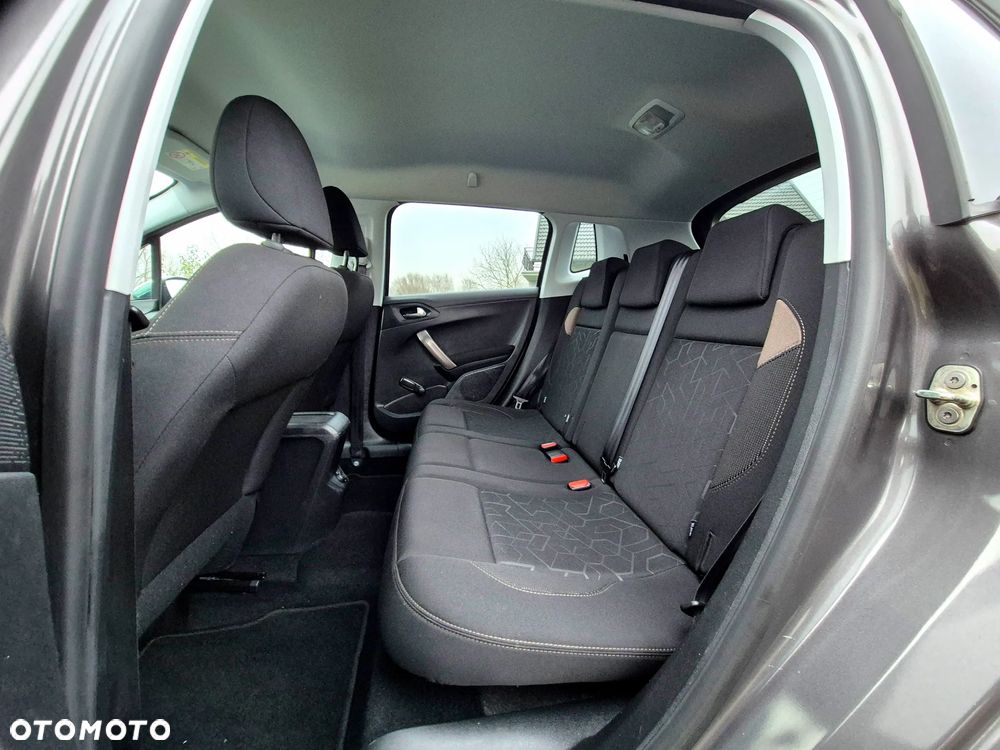 Peugeot 2008 PureTech 82 Style - 27