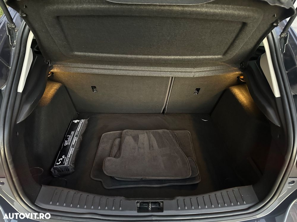 Ford Focus 2.0 TDCi DPF Titanium - 30