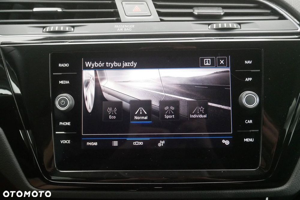 Volkswagen Touran 1.5 TSI EVO Highline DSG - 23