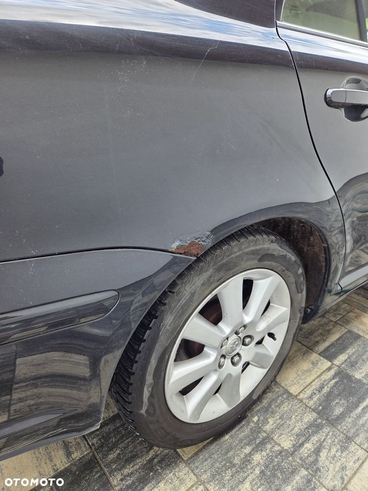 Toyota Avensis 1.8 VVT-i Sol - 15