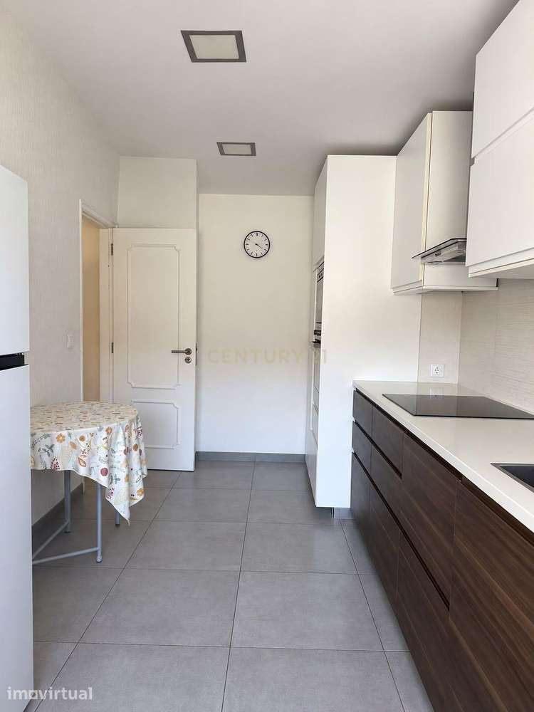 Apartamento T3 na Impasse Ruy do Vouga em Queluz com arrecadação S/Ele - Grande imagem: 5/14