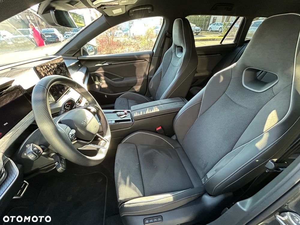 Skoda Superb 2.0 TDI SCR 4x4 Sportline DSG - 17