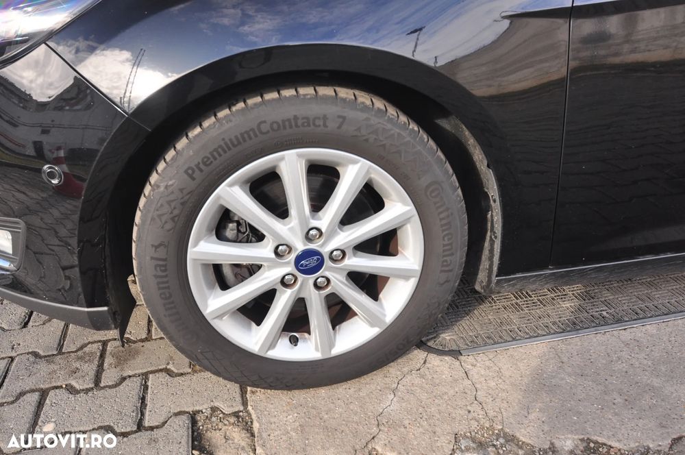 Ford Focus 1.5 EcoBoost Start-Stopp-System Aut. TITANIUM - 11