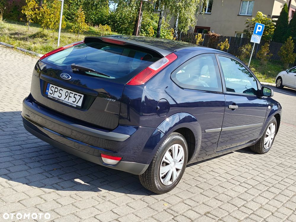 Ford Focus 1.4 Ambiente - 12