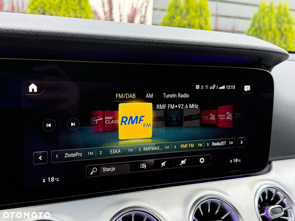 Mercedes-Benz Klasa E 220 d 4-Matic 9G-TRONIC - 33