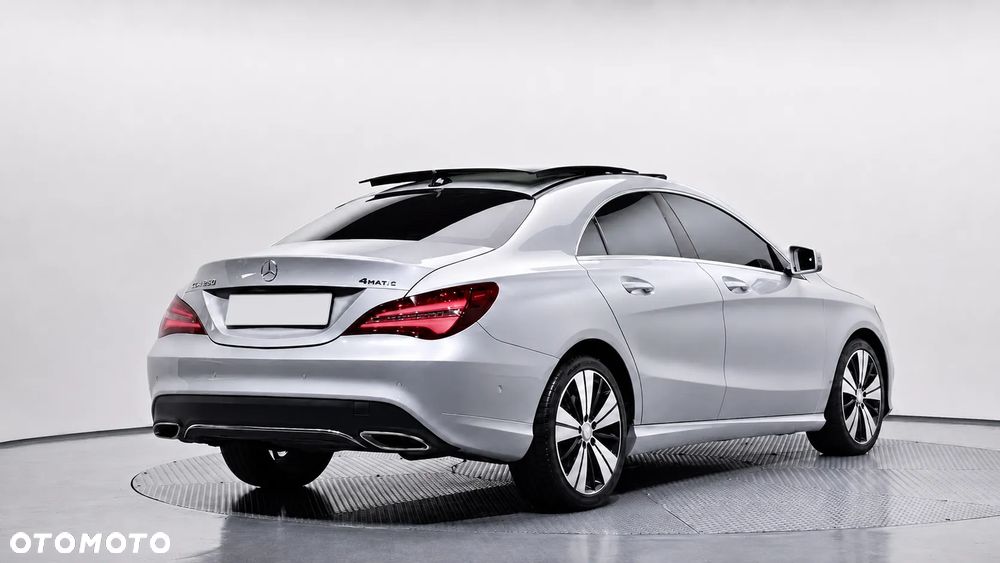 Mercedes-Benz CLA 250 7G-DCT AMG Line - 3