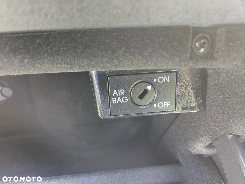 Volkswagen Passat 1.9 TDI - 13