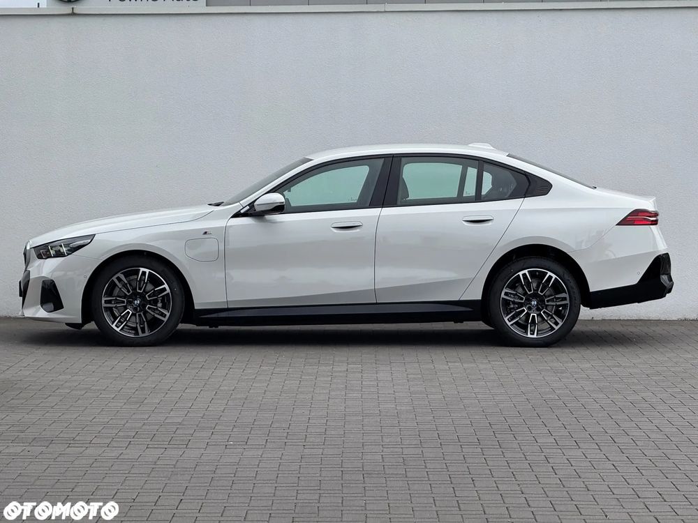 BMW Seria 5 530e PHEV M Sport - 10