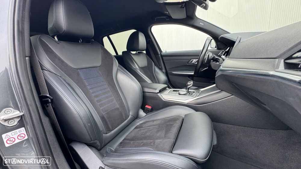 BMW 320 e Pack Desportivo M Auto - 17