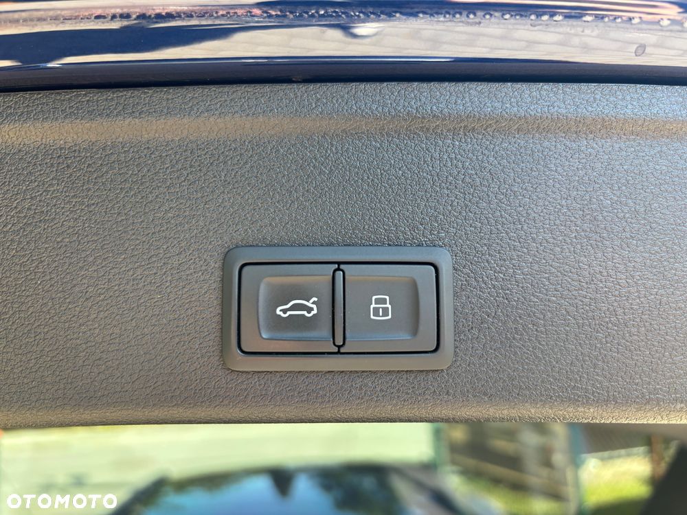 Audi A4 Avant 40 TFSI Sport S tronic - 32