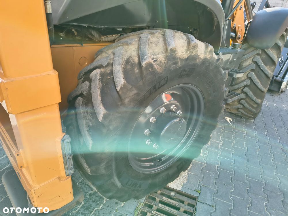 Case 695 SV 2023R - 19