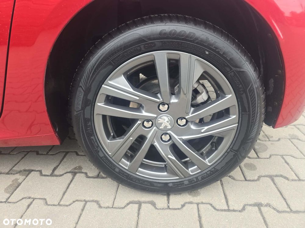 Peugeot 208 1.2 PureTech Allure S&S EAT8 - 15