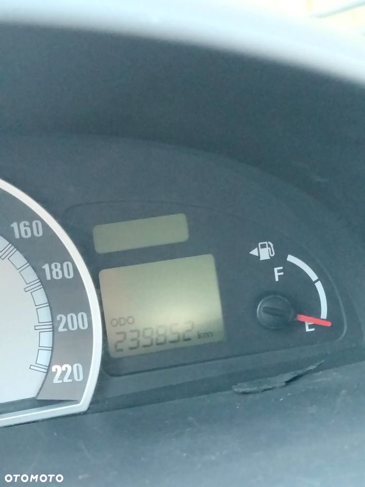 Hyundai Matrix 1.6 GLS - 5
