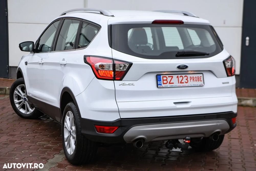Ford Kuga 1.5 EcoBoost 2x4 Titanium - 32